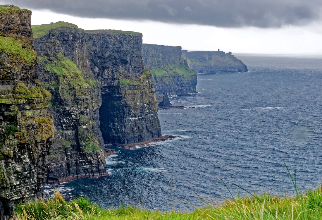 cliffs of moher im october