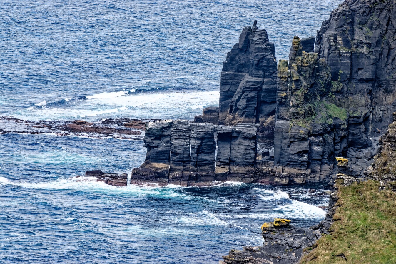 visit cliffs of moher from dublin