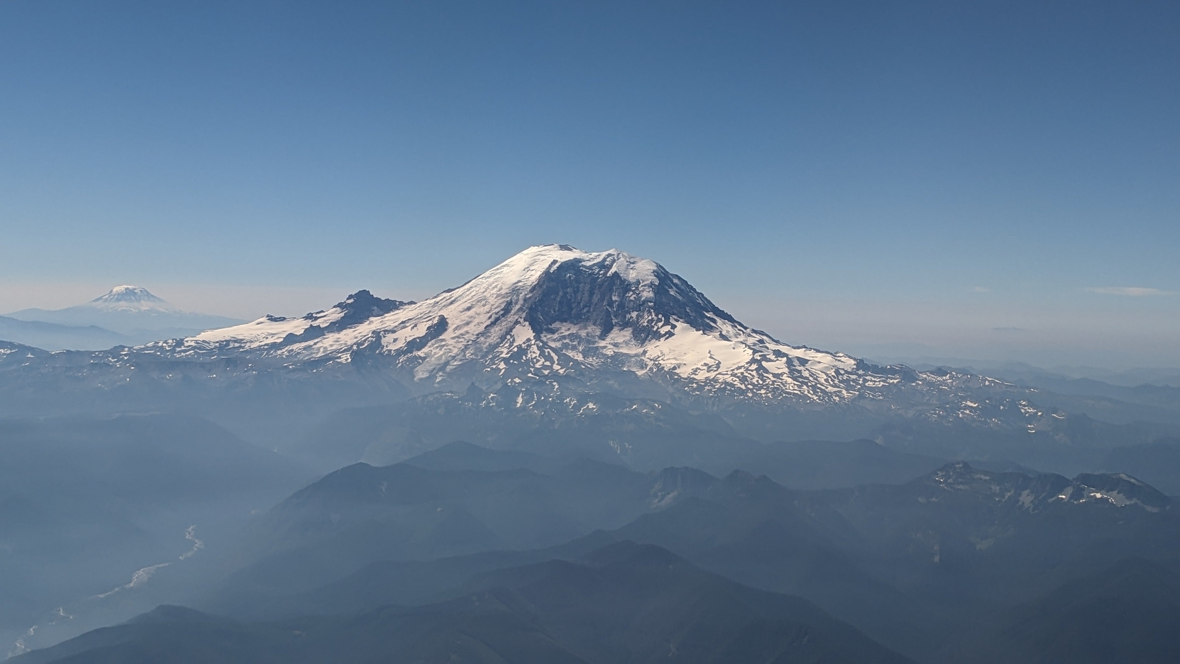 driving distance seattle to mount rainier